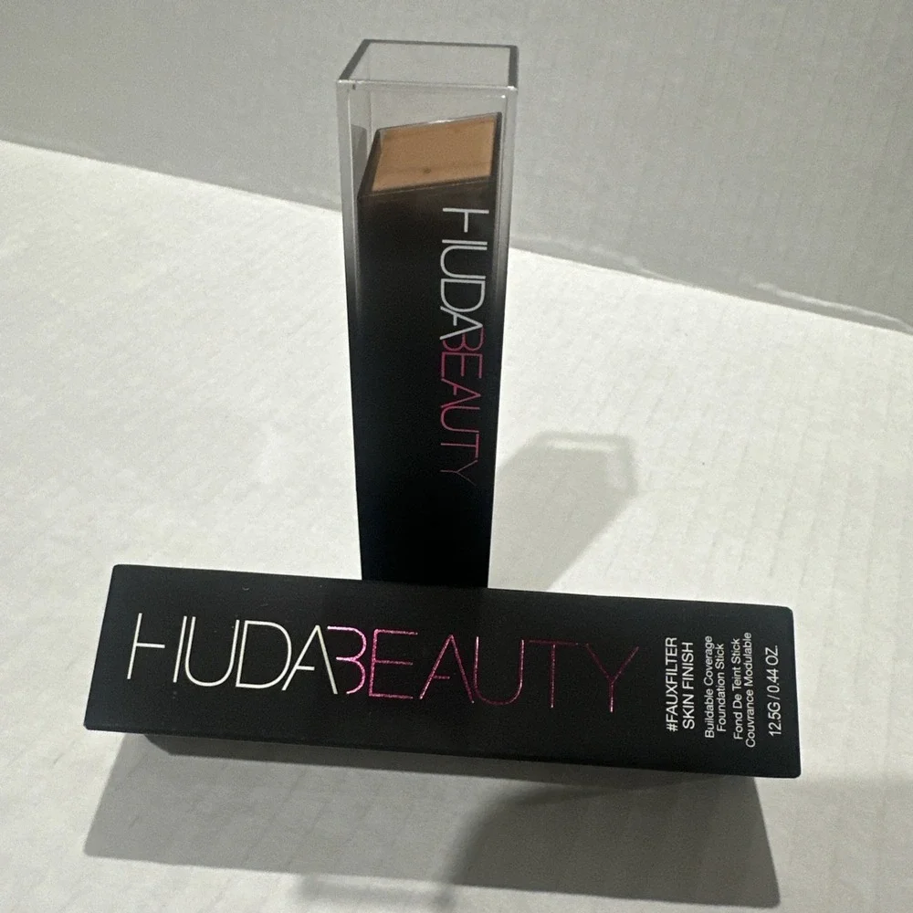 NIB Huda Beauty Fauxfilter Skin Finish Foundation Stick - Biscotti 405N .44 oz